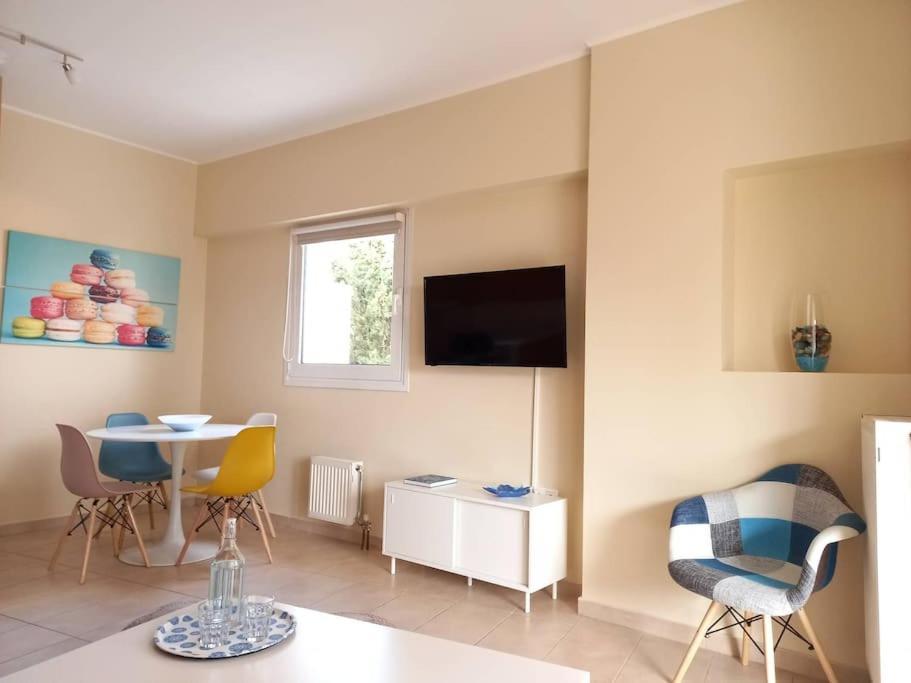 Blue -Spacious 1Bdr Corner Flat/Balcony/View Apartment Athens Exterior photo